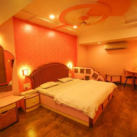 Hotel Ashiana Джамнагар Екстер'єр фото